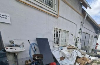 Amenzi de 110.000 de lei, în Timișoara, pentru lipsa contractelor de salubrizare și mizeria din jurul recipientelor de deșeuri